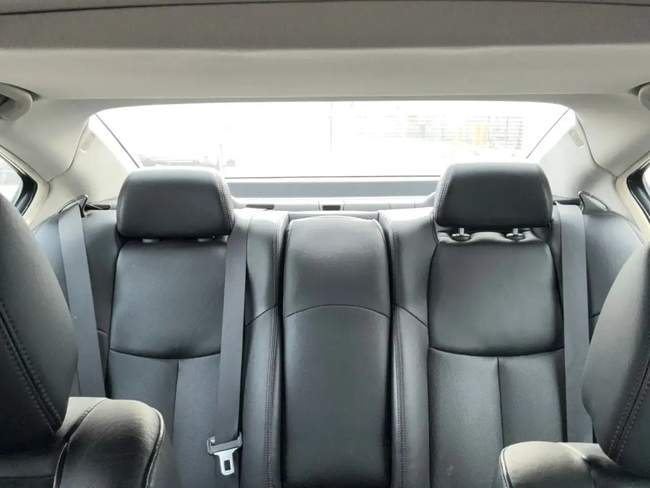 Nissan Maxima снимка Nissan Maxima