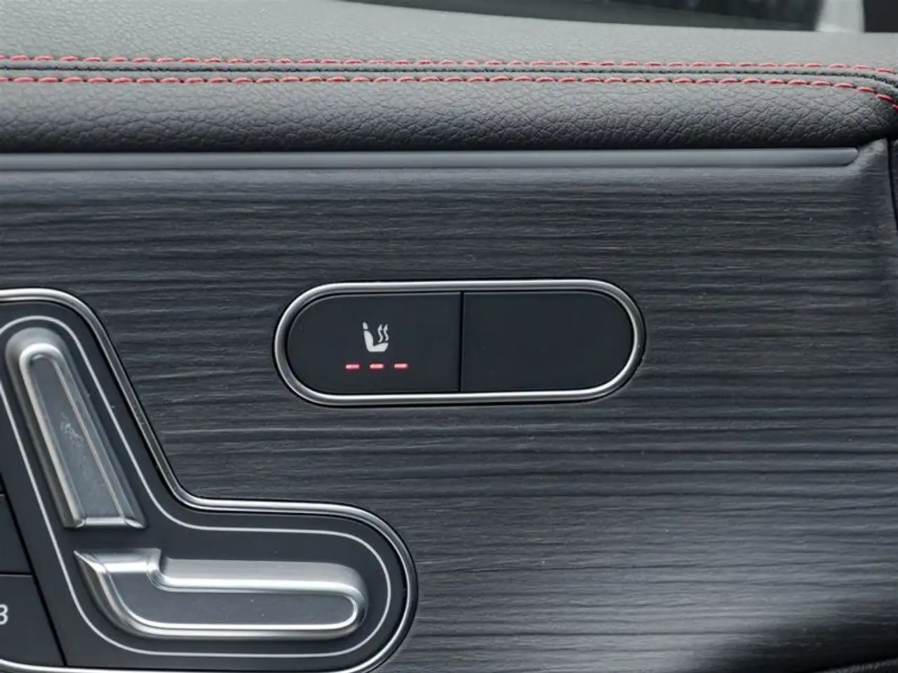 Mercedes-Benz CLA снимка Mercedes-Benz CLA