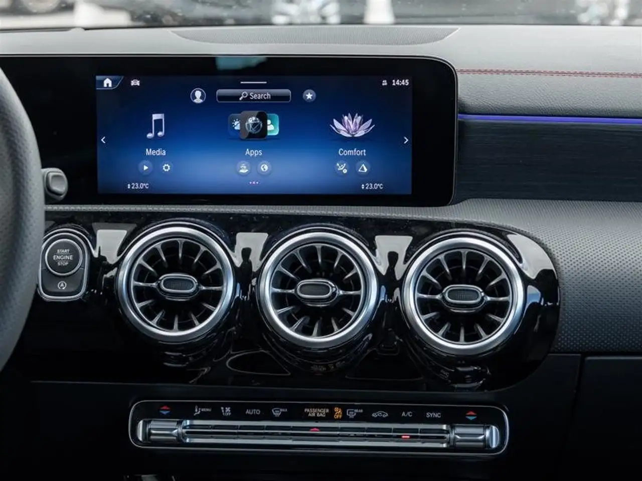 Mercedes-Benz CLA снимка Mercedes-Benz CLA