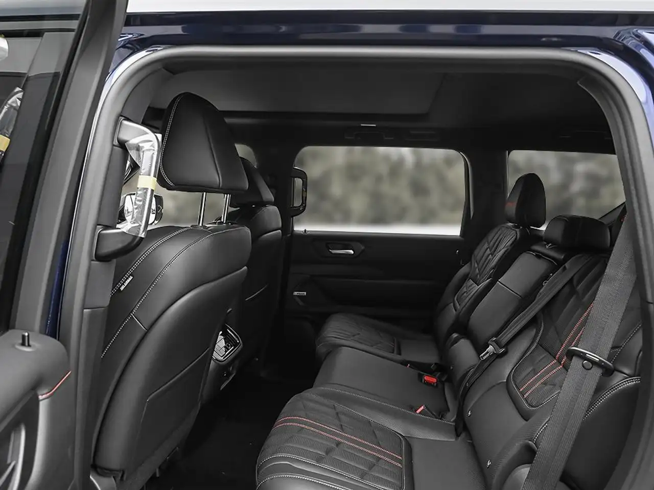 Nissan Armada photo Nissan Armada