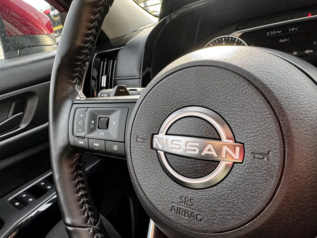 Nissan Pathfinder fotografie Nissan Pathfinder