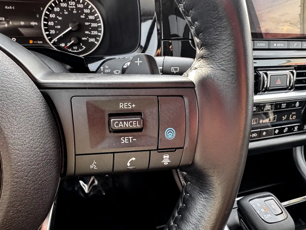 Nissan Pathfinder fotografie Nissan Pathfinder