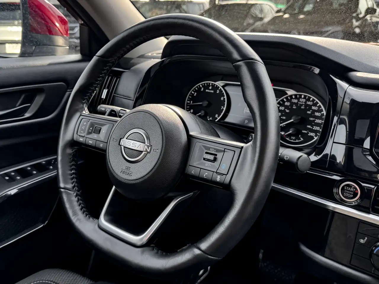 Nissan Pathfinder fotografie Nissan Pathfinder