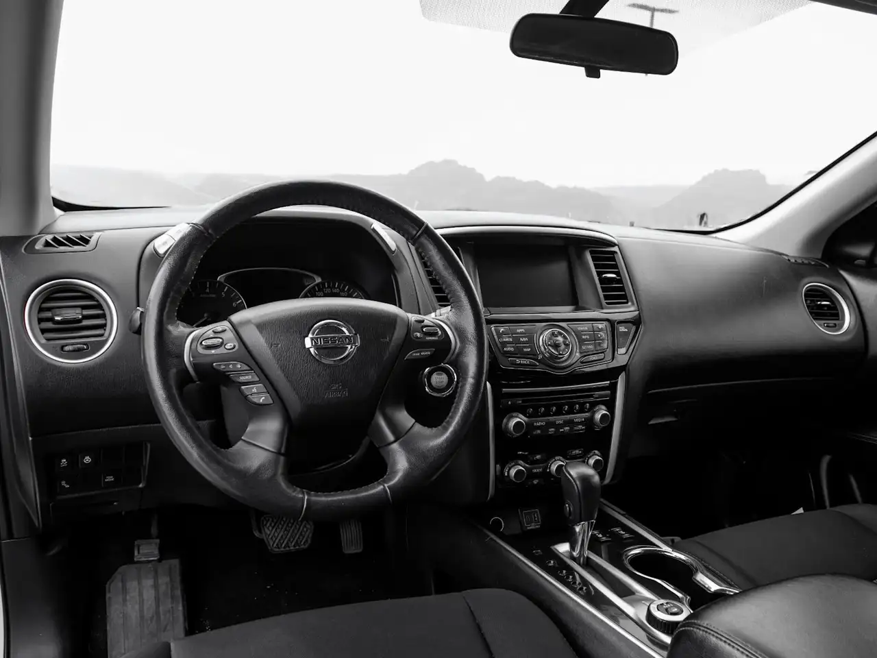 Nissan Pathfinder photo Nissan Pathfinder