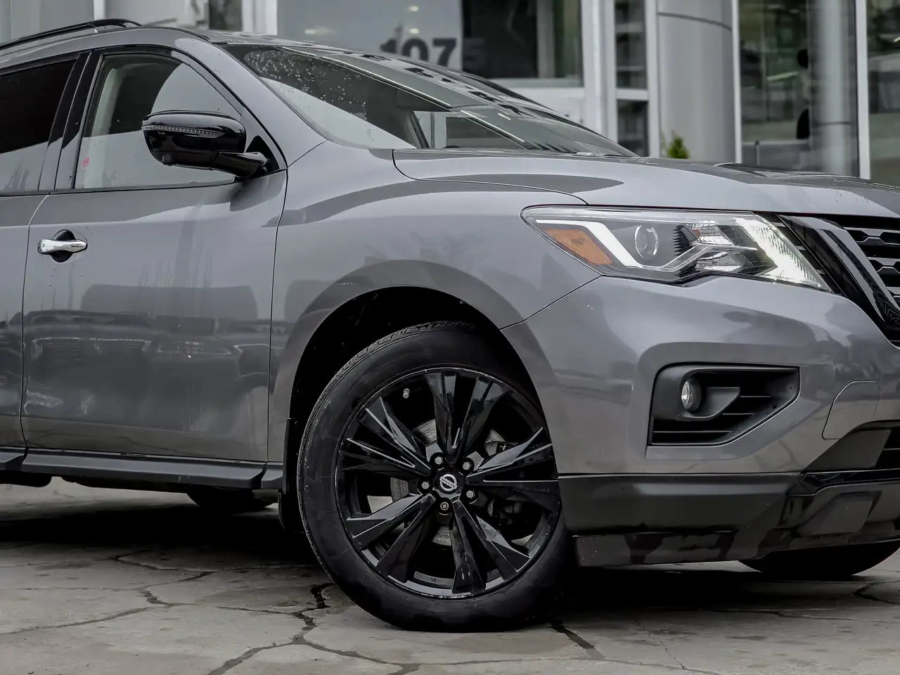 Nissan Pathfinder снимка Nissan Pathfinder