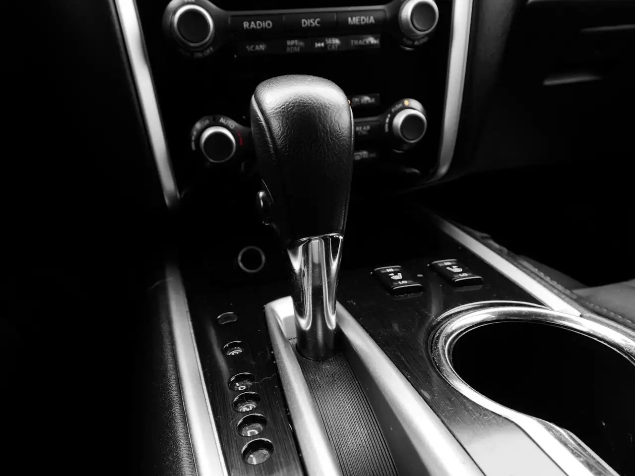 Nissan Pathfinder photo Nissan Pathfinder