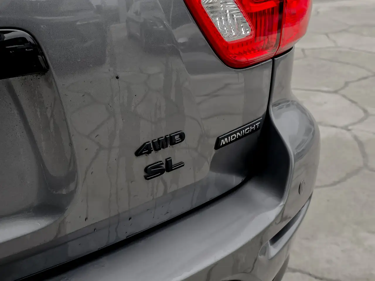 Nissan Pathfinder снимка Nissan Pathfinder