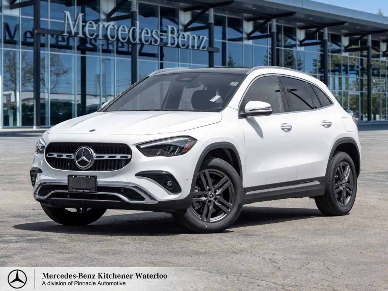 Mercedes-Benz GLA снимка Mercedes-Benz GLA