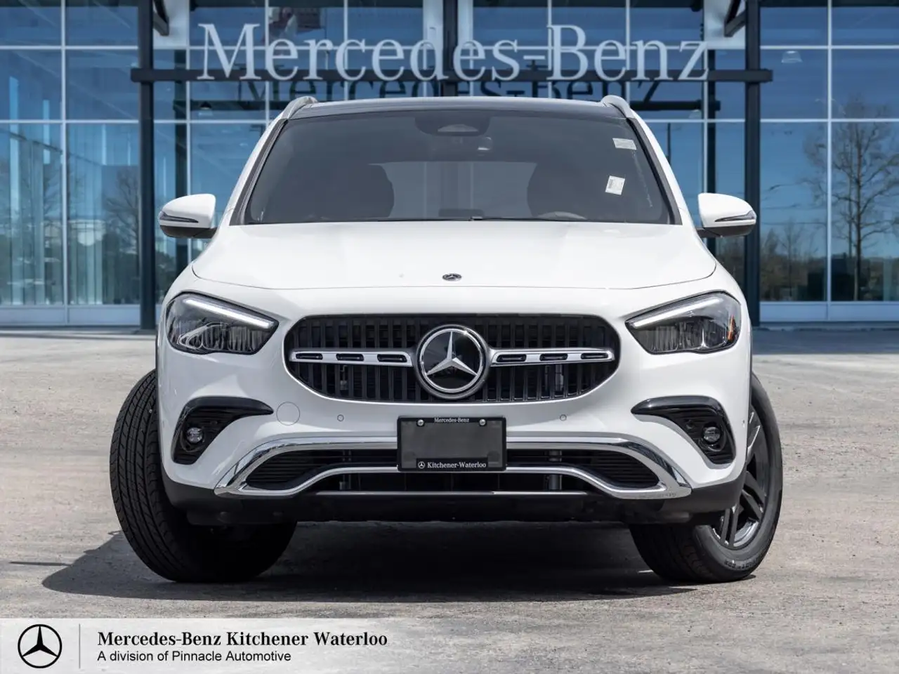 Mercedes-Benz GLA снимка Mercedes-Benz GLA