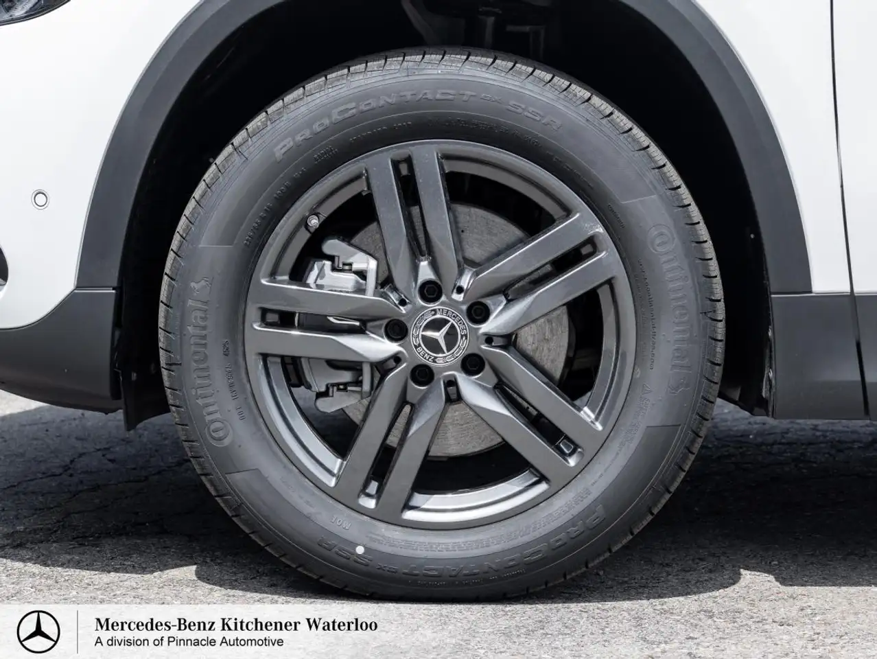Mercedes-Benz GLA снимка Mercedes-Benz GLA