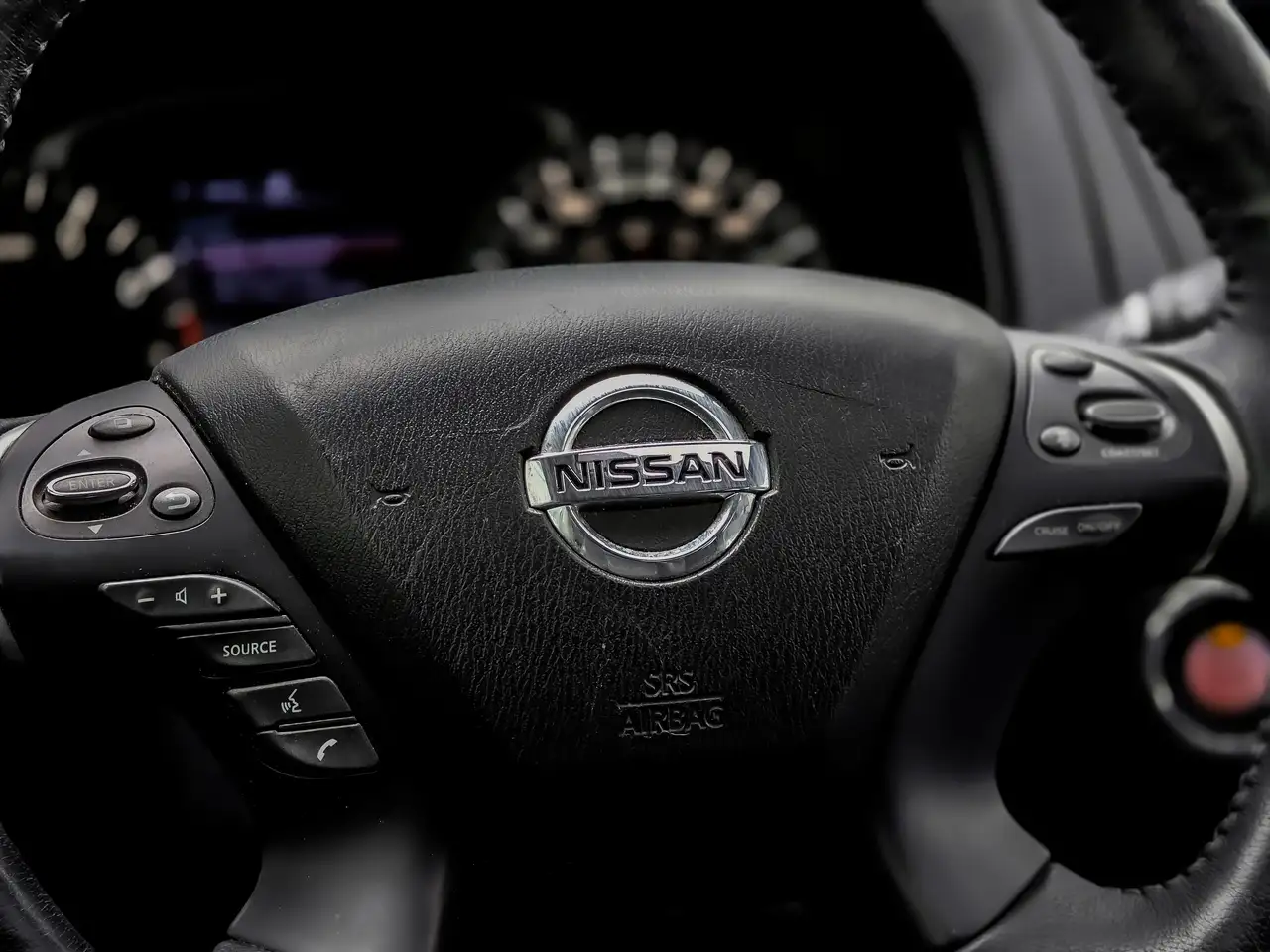 Nissan Pathfinder снимка Nissan Pathfinder