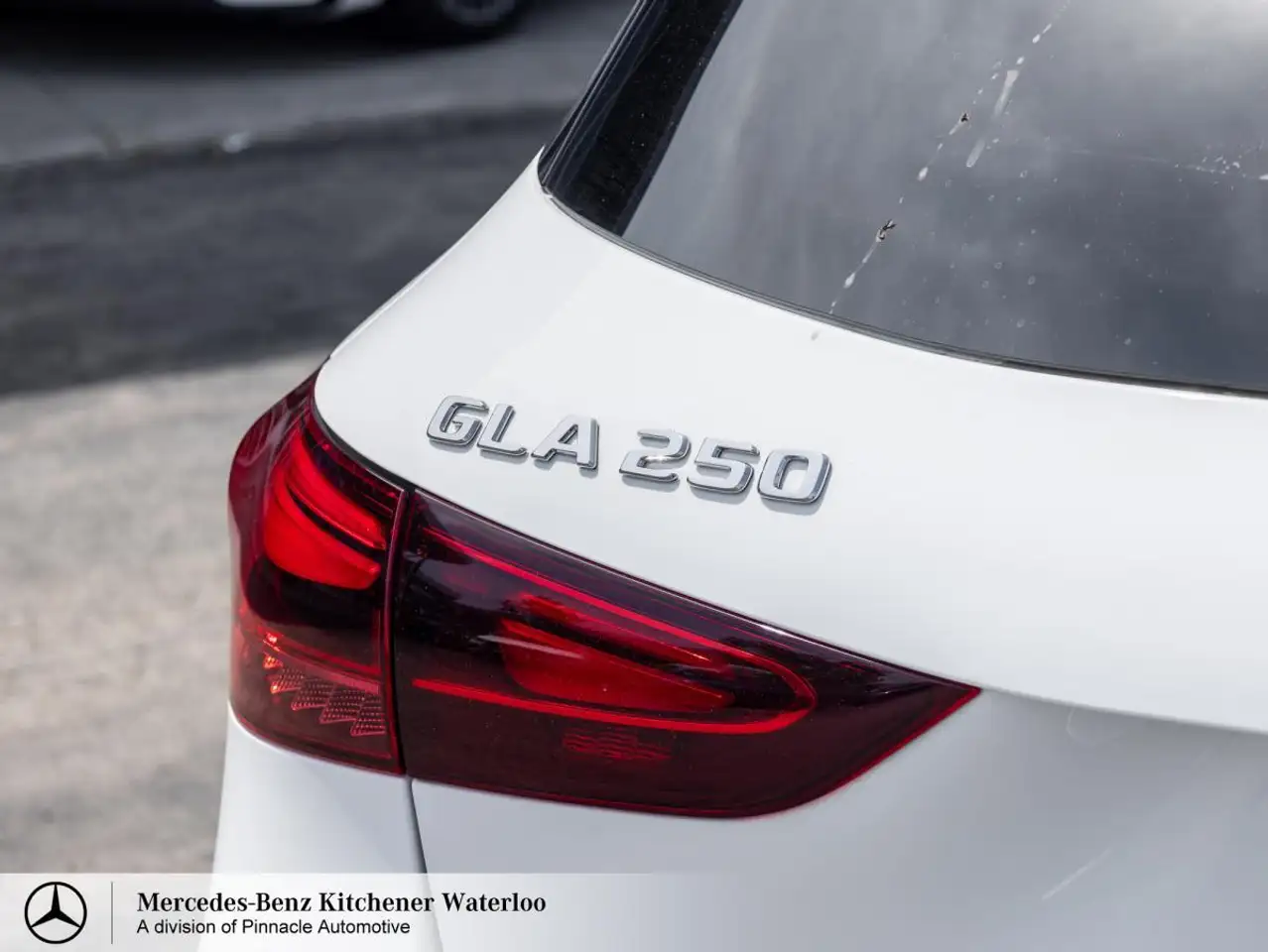 Mercedes-Benz GLA снимка Mercedes-Benz GLA