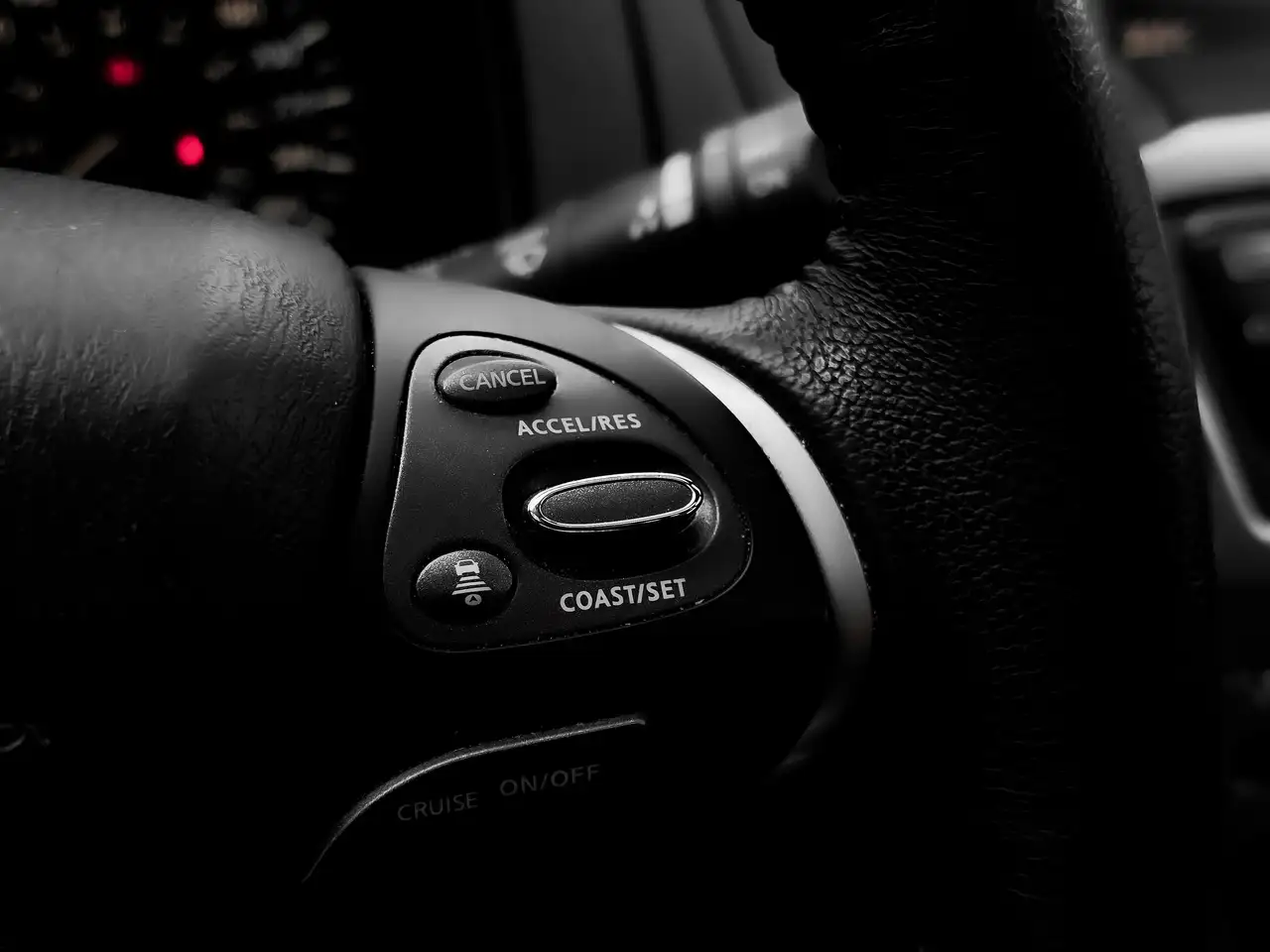 Nissan Pathfinder снимка Nissan Pathfinder