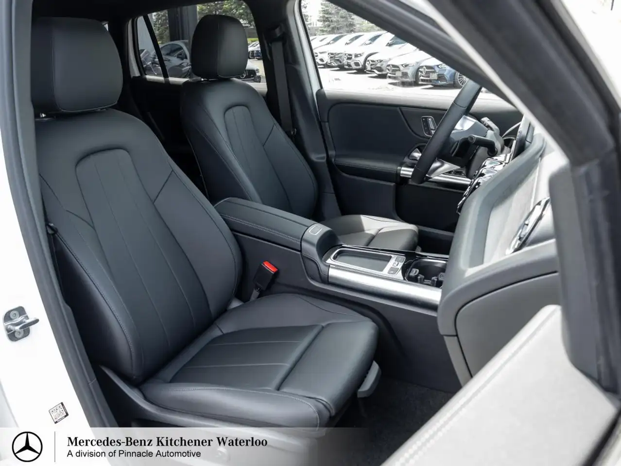 Mercedes-Benz GLA снимка Mercedes-Benz GLA
