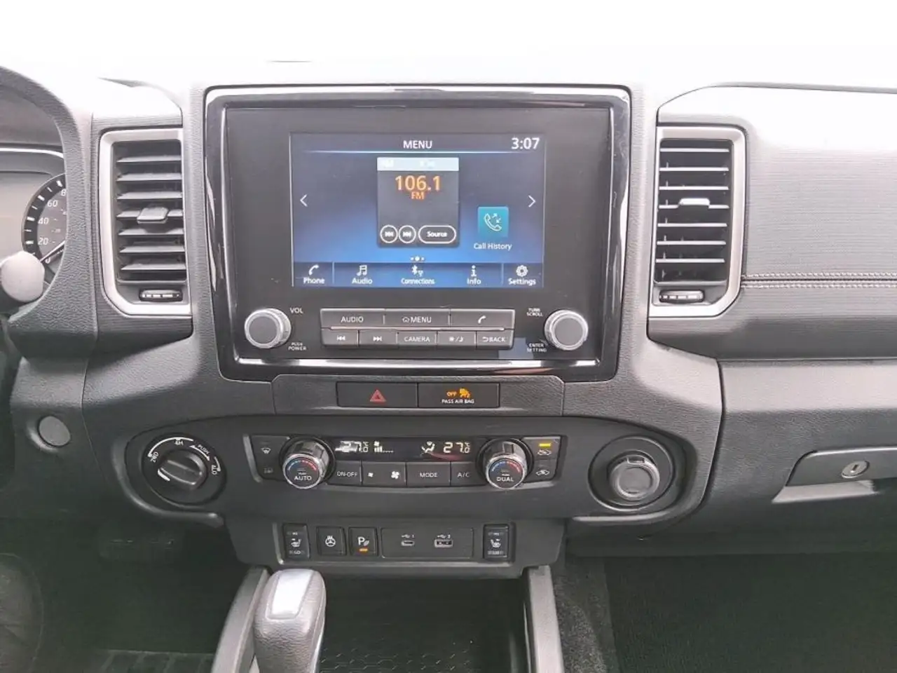 Nissan Frontier снимка Nissan Frontier