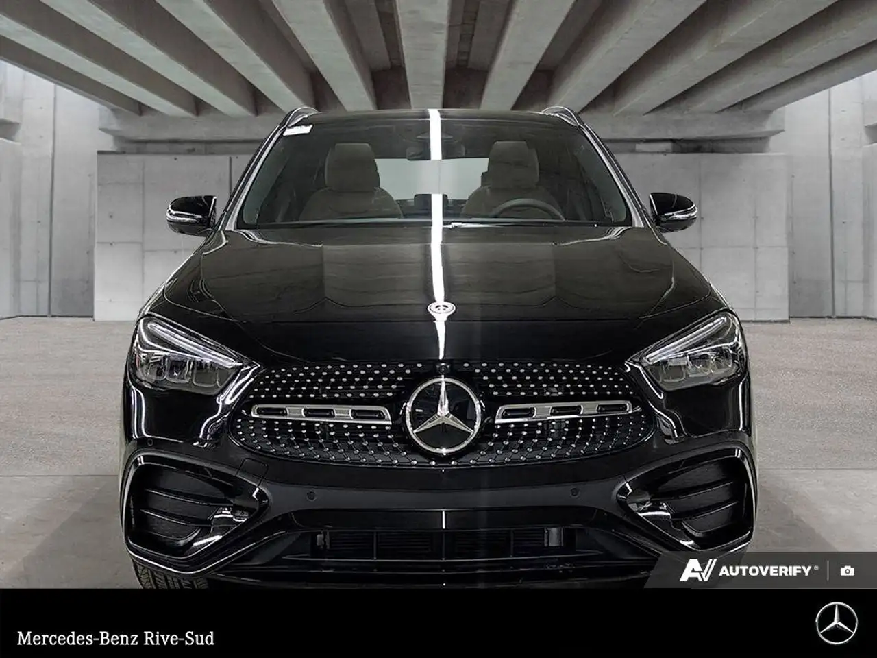 Mercedes-Benz GLA снимка Mercedes-Benz GLA
