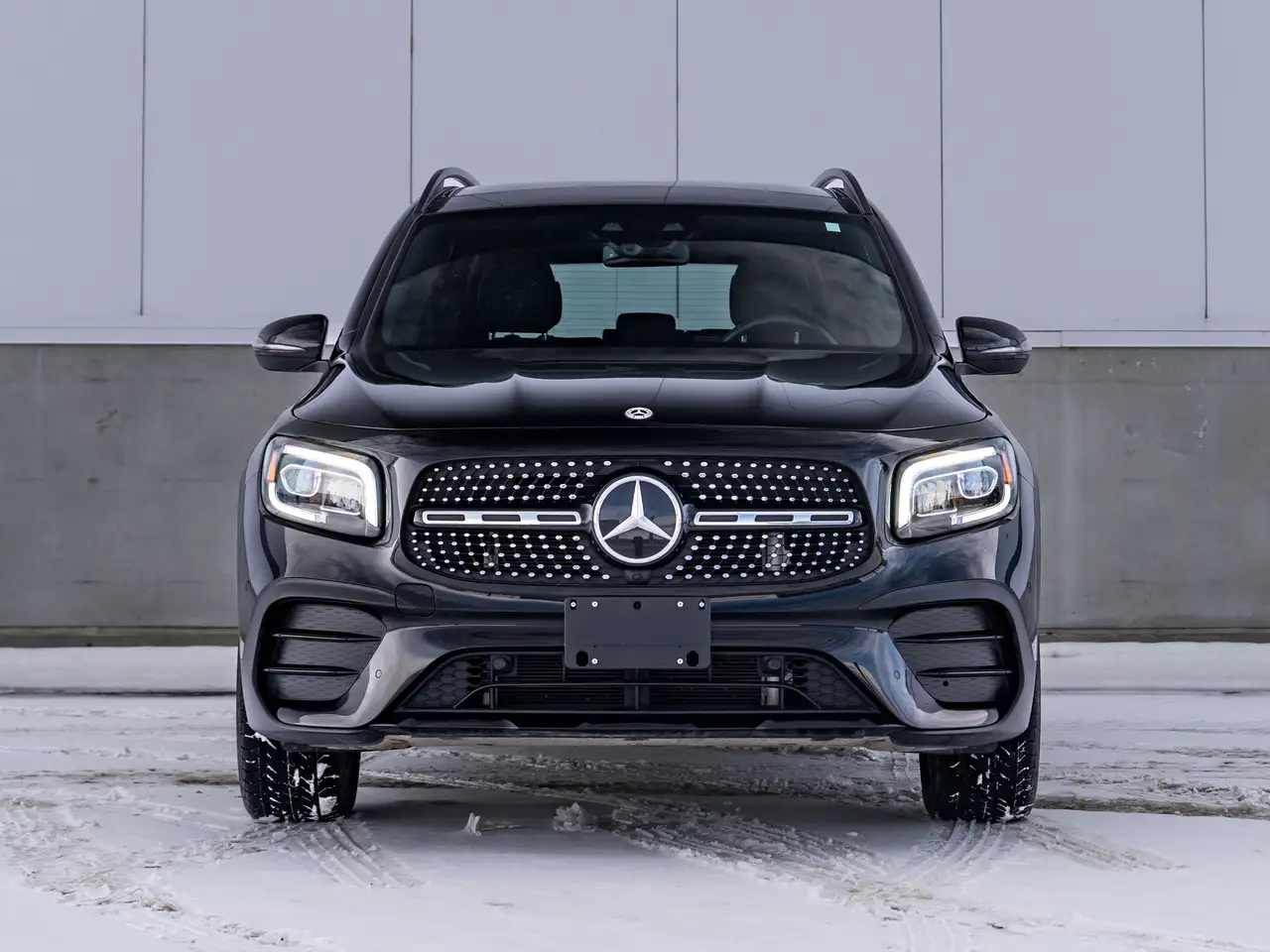 Mercedes-Benz GLB снимка Mercedes-Benz GLB