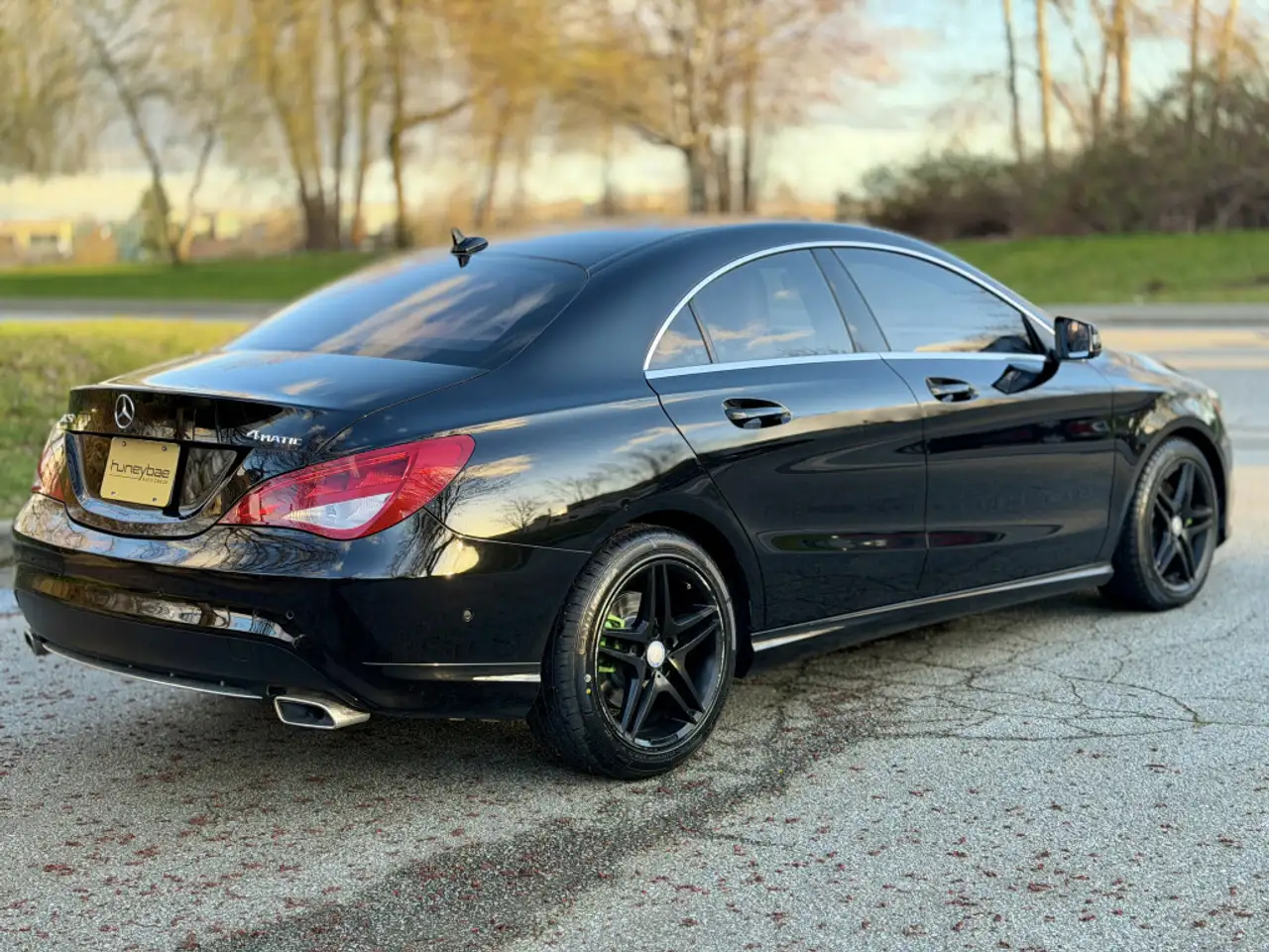 Mercedes-Benz CLA снимка Mercedes-Benz CLA