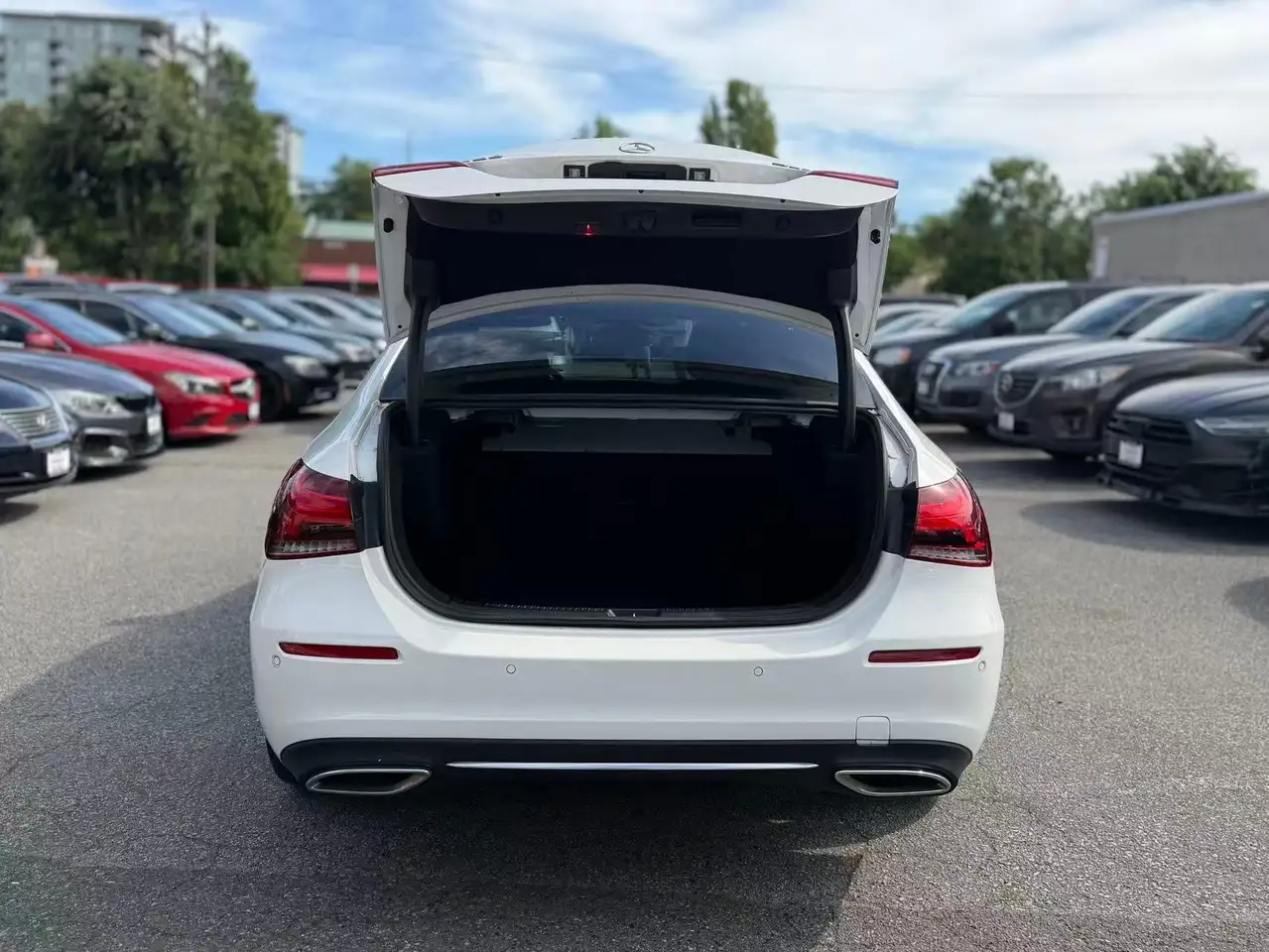 Mercedes-Benz A-Class снимка Mercedes-Benz A-Class