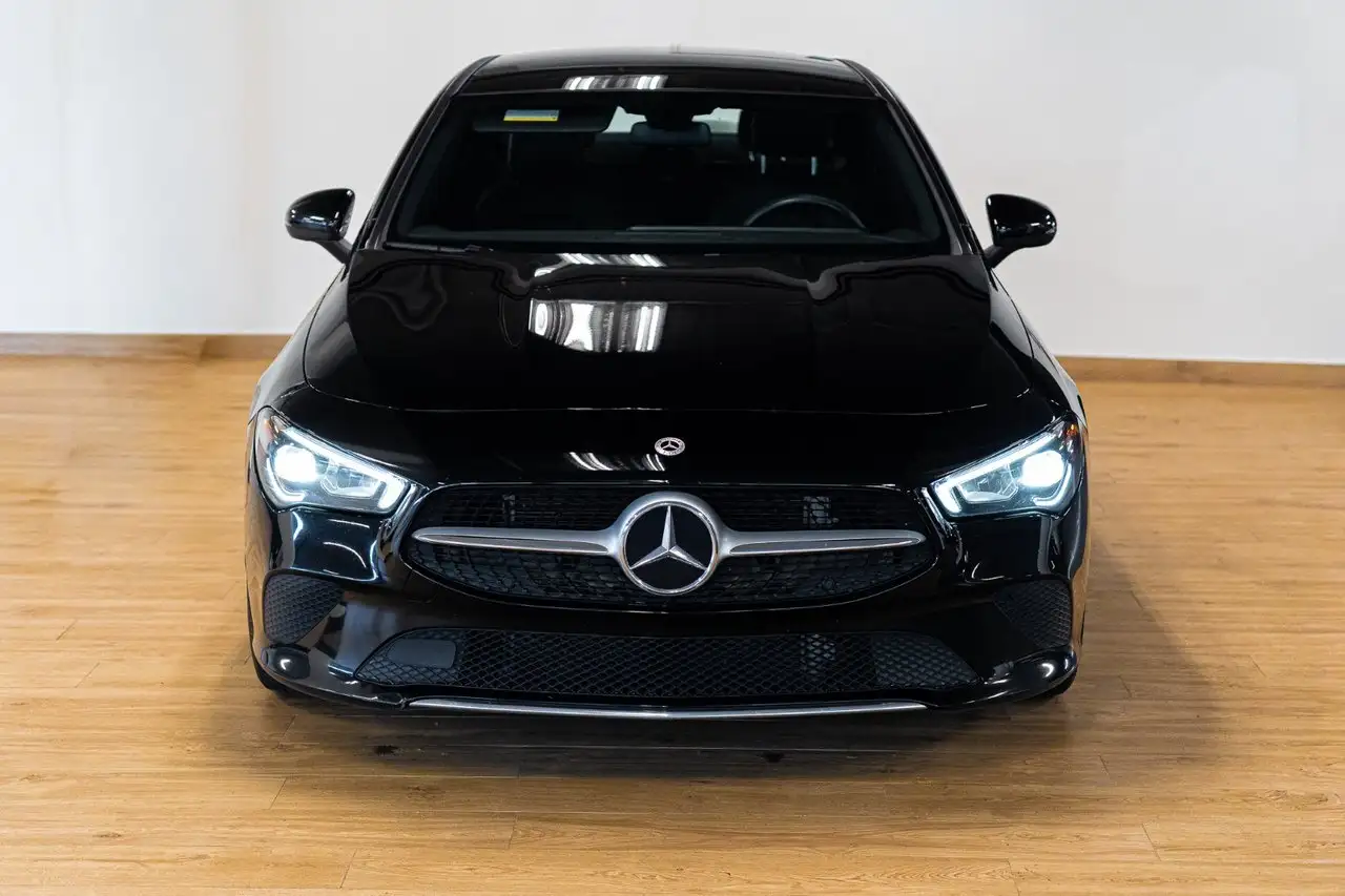 Mercedes-Benz CLA снимка Mercedes-Benz CLA