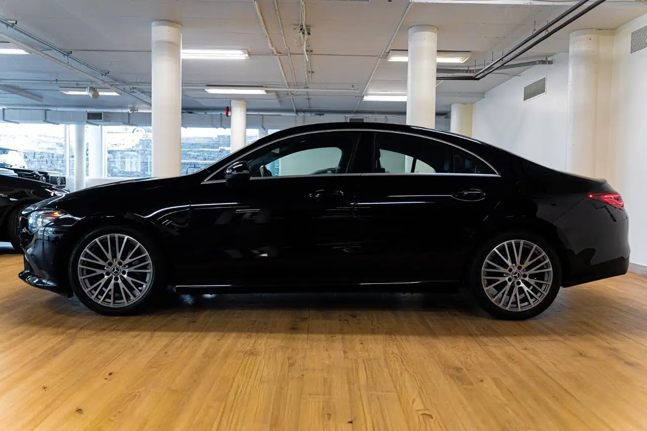 Mercedes-Benz CLA снимка Mercedes-Benz CLA