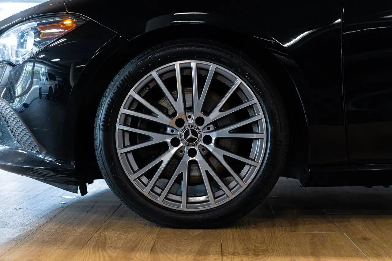 Mercedes-Benz CLA снимка Mercedes-Benz CLA