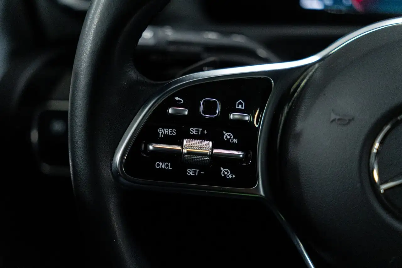 Mercedes-Benz CLA снимка Mercedes-Benz CLA