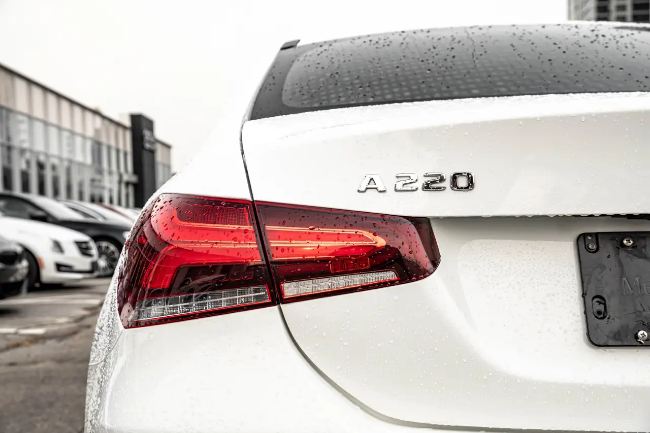 Mercedes-Benz A-Class снимка Mercedes-Benz A-Class