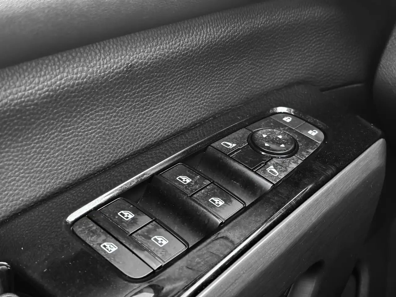 Nissan Pathfinder fotografie Nissan Pathfinder
