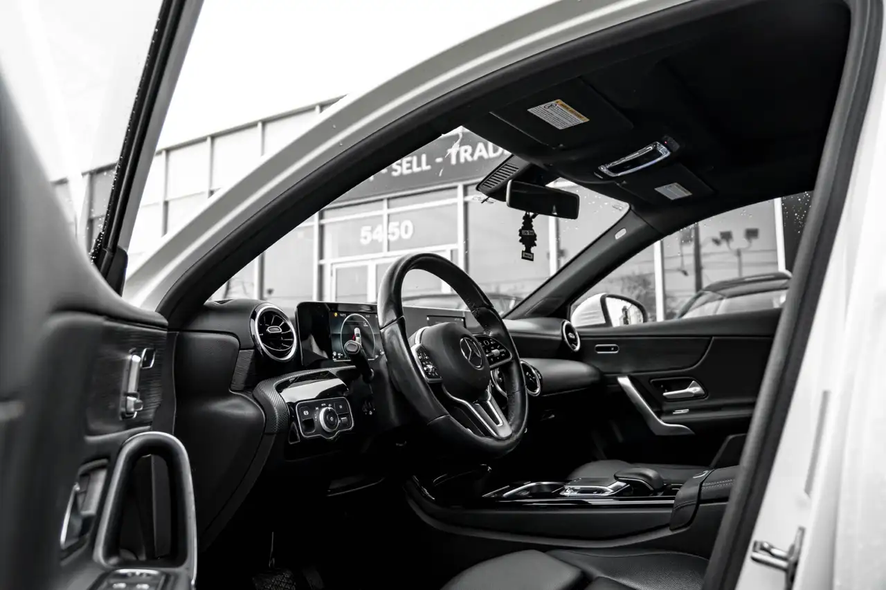 Mercedes-Benz A-Class снимка Mercedes-Benz A-Class