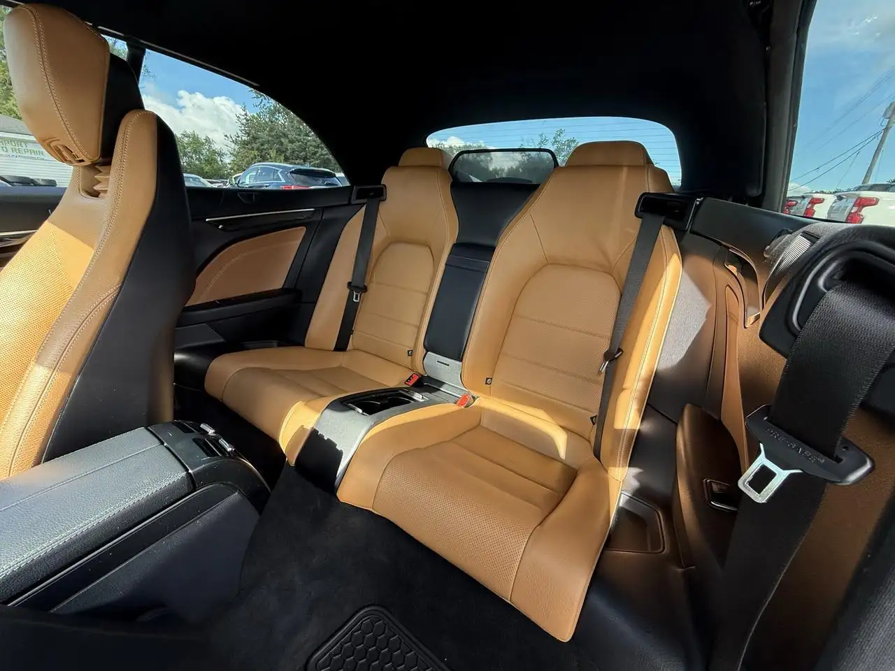 Mercedes-Benz E-Class fotografie Mercedes-Benz E-Class