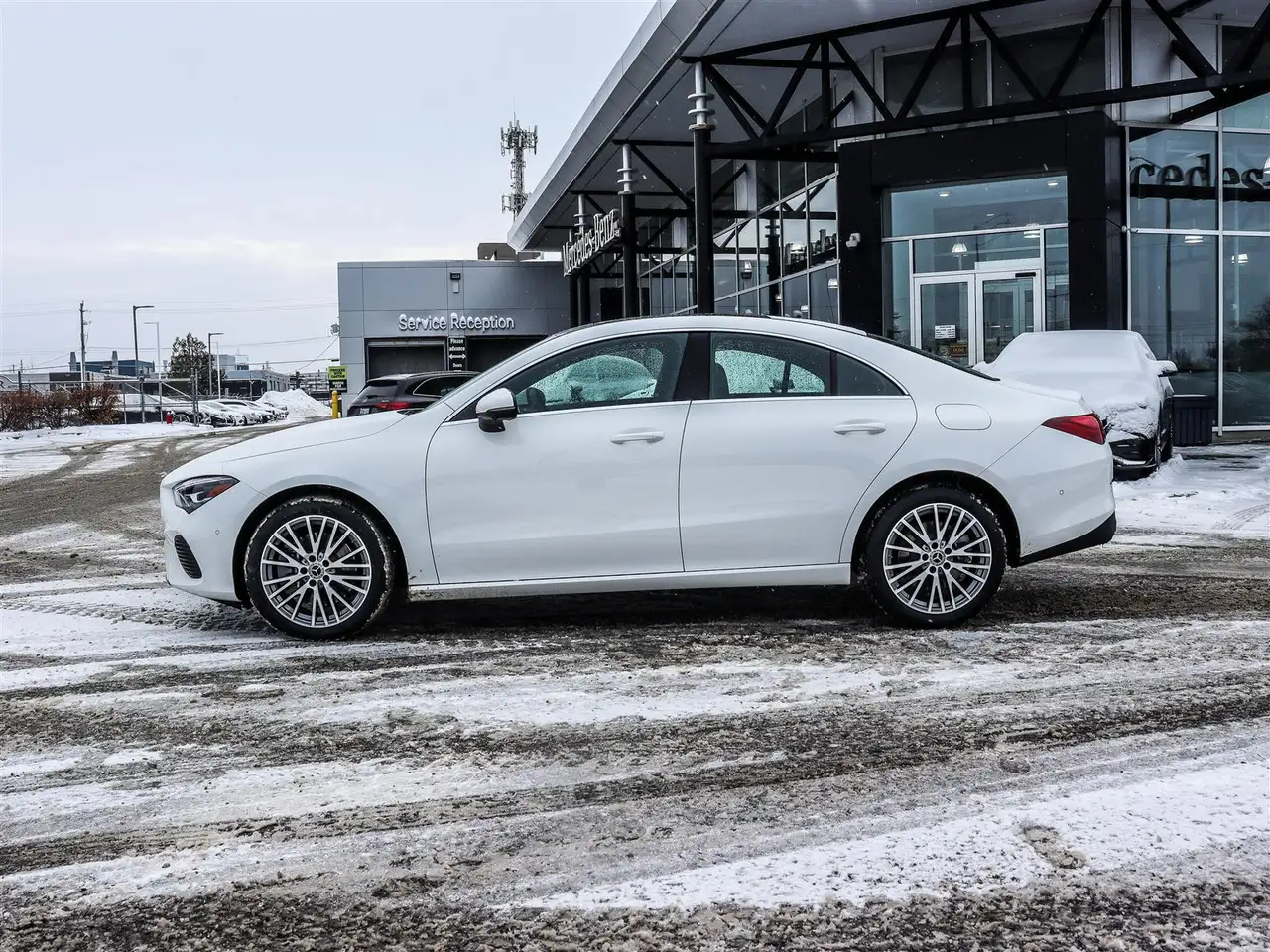 Mercedes-Benz CLA снимка Mercedes-Benz CLA