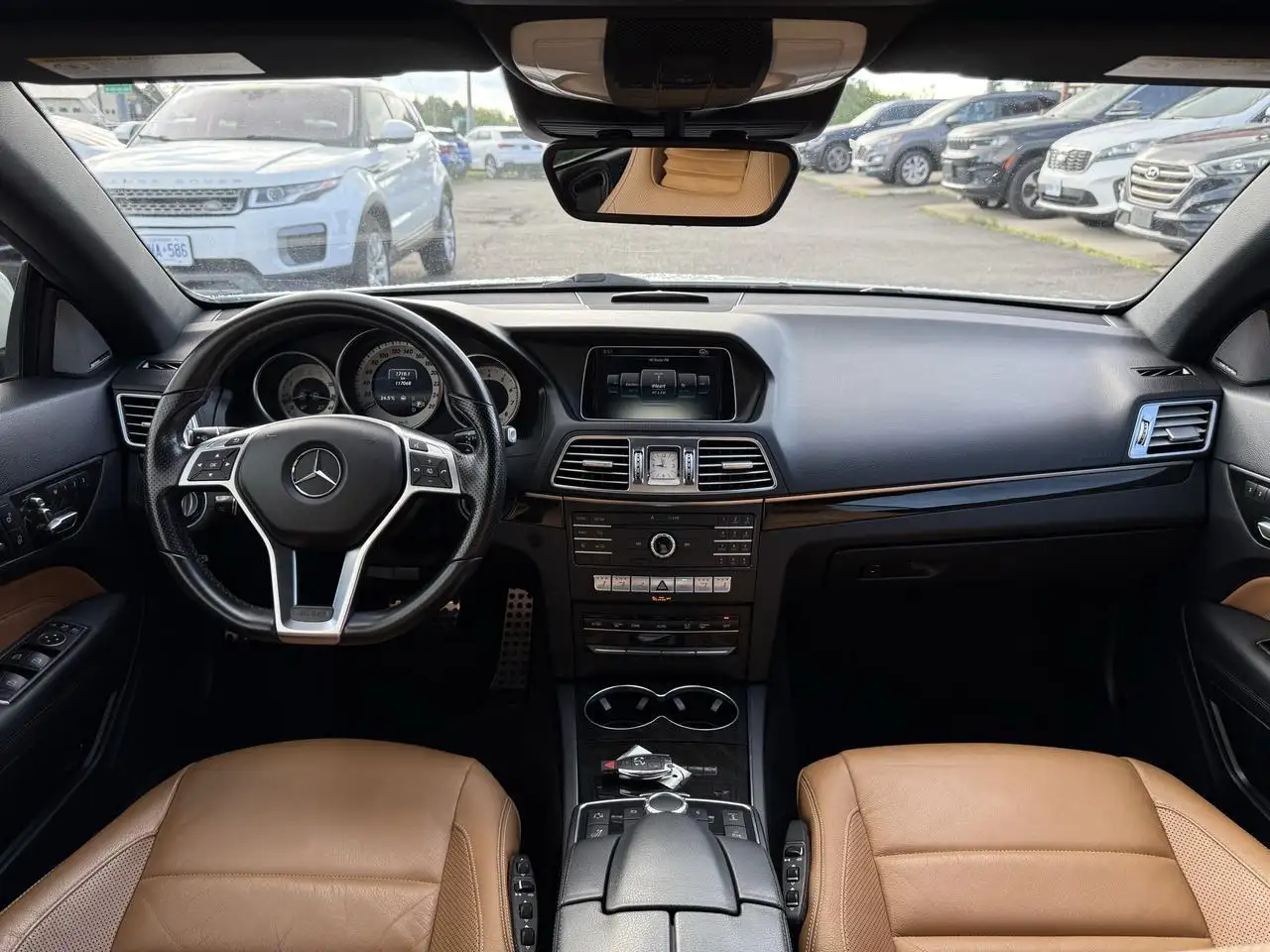 Mercedes-Benz E-Class fotografie Mercedes-Benz E-Class