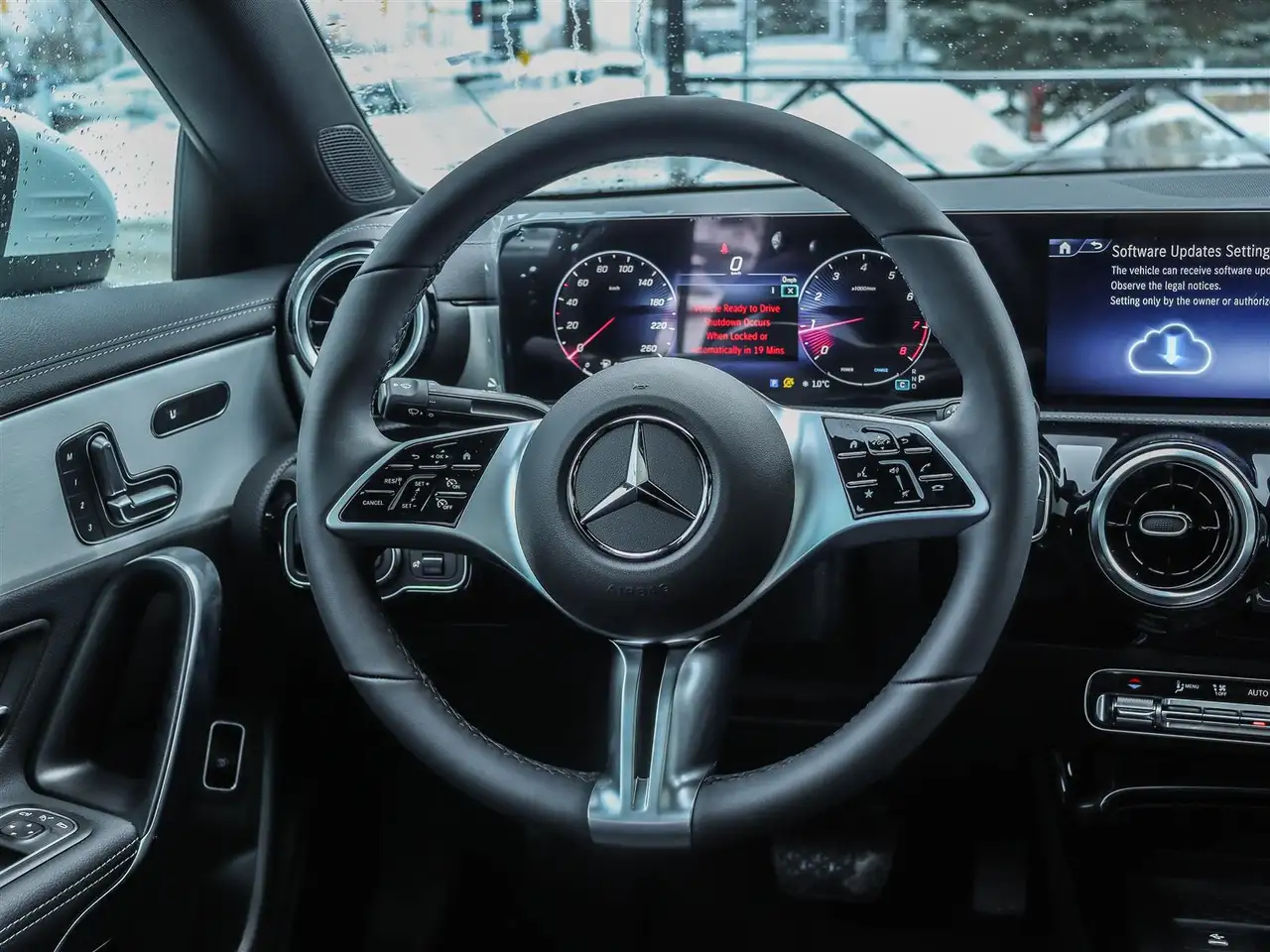 Mercedes-Benz CLA снимка Mercedes-Benz CLA