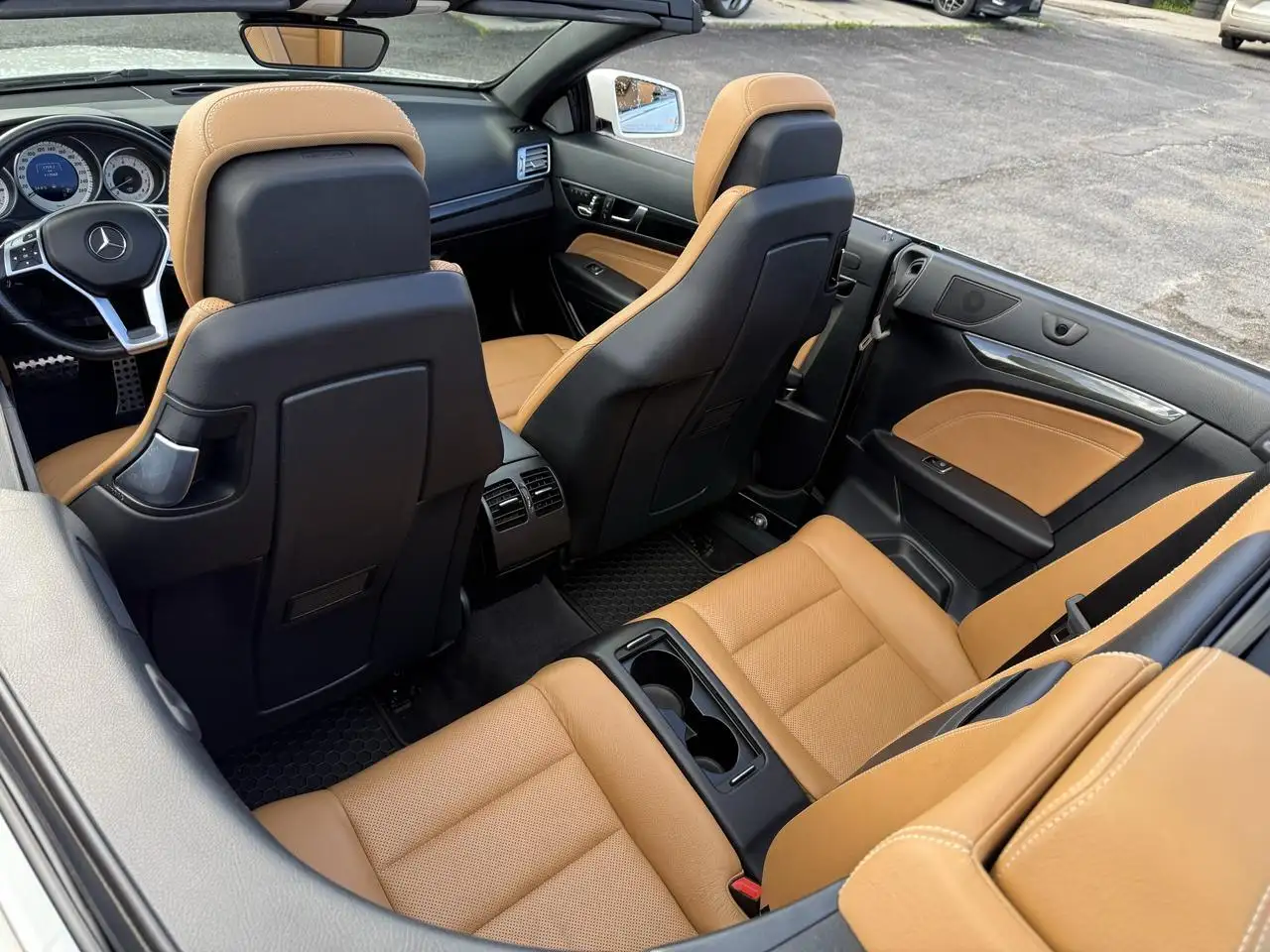 Mercedes-Benz E-Class fotografie Mercedes-Benz E-Class