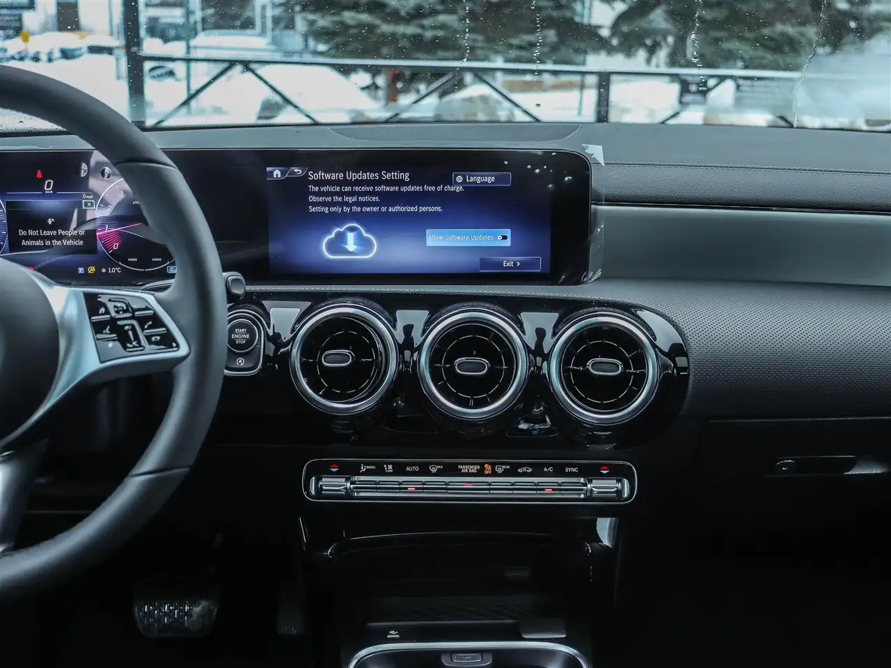 Mercedes-Benz CLA снимка Mercedes-Benz CLA