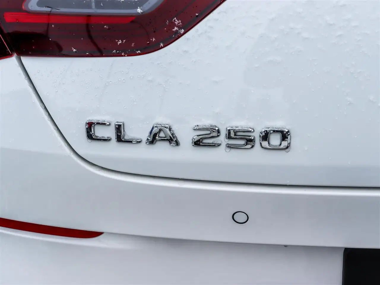 Mercedes-Benz CLA снимка Mercedes-Benz CLA