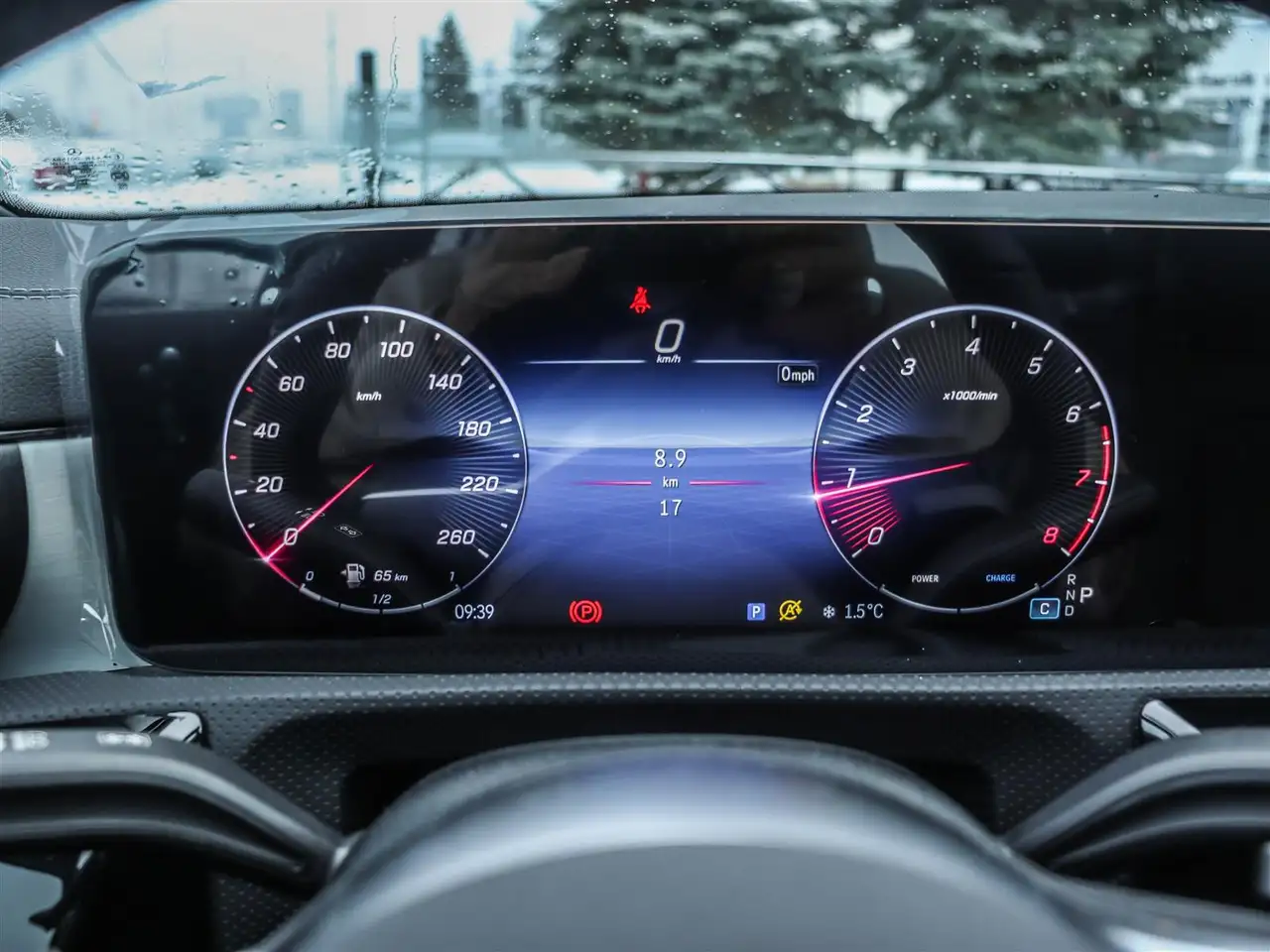 Mercedes-Benz CLA снимка Mercedes-Benz CLA