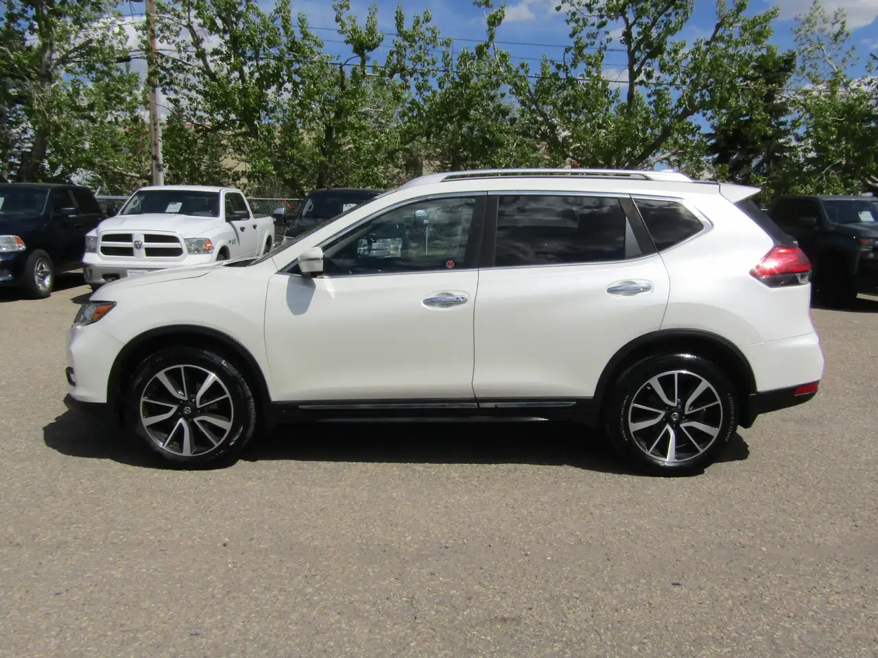 Nissan Rogue photo Nissan Rogue