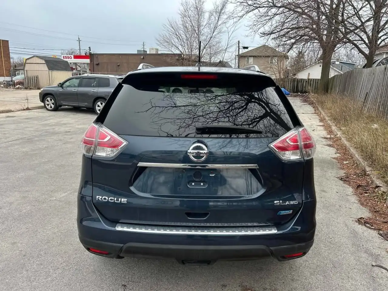 Nissan Rogue снимка Nissan Rogue