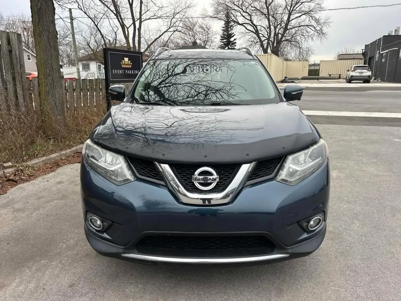 Nissan Rogue снимка Nissan Rogue