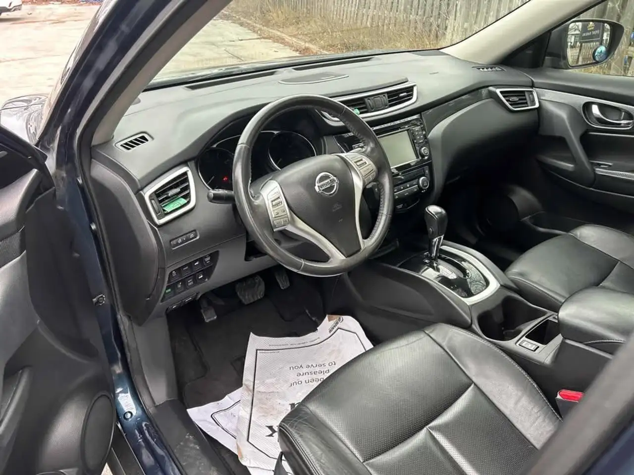 Nissan Rogue снимка Nissan Rogue