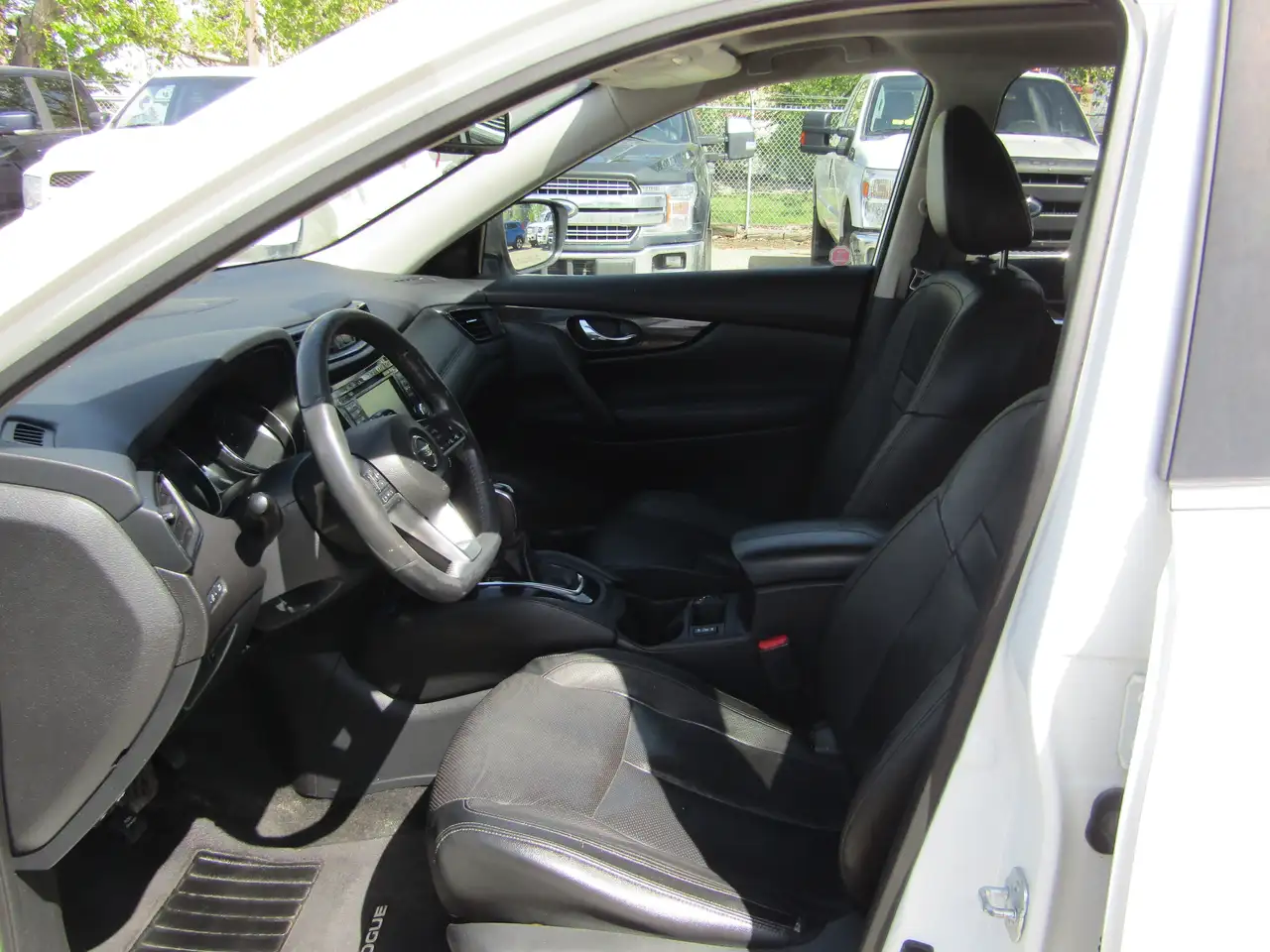 Nissan Rogue photo Nissan Rogue