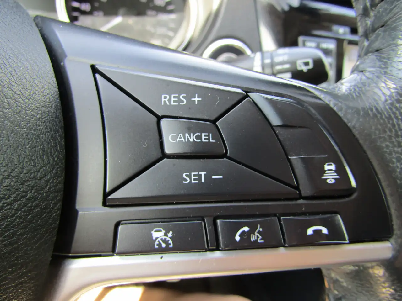 Nissan Rogue photo Nissan Rogue