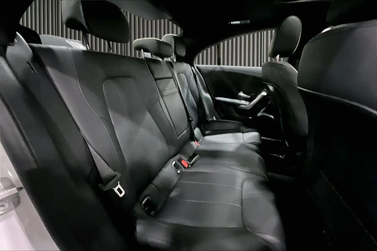 Mercedes-Benz CLA снимка Mercedes-Benz CLA