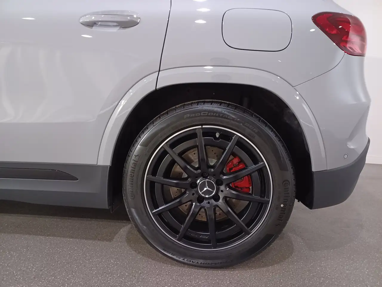Mercedes-Benz GLA снимка Mercedes-Benz GLA