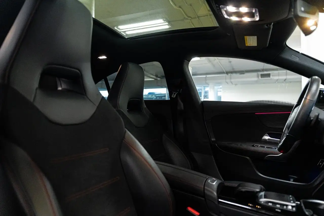 Mercedes-Benz CLA снимка Mercedes-Benz CLA