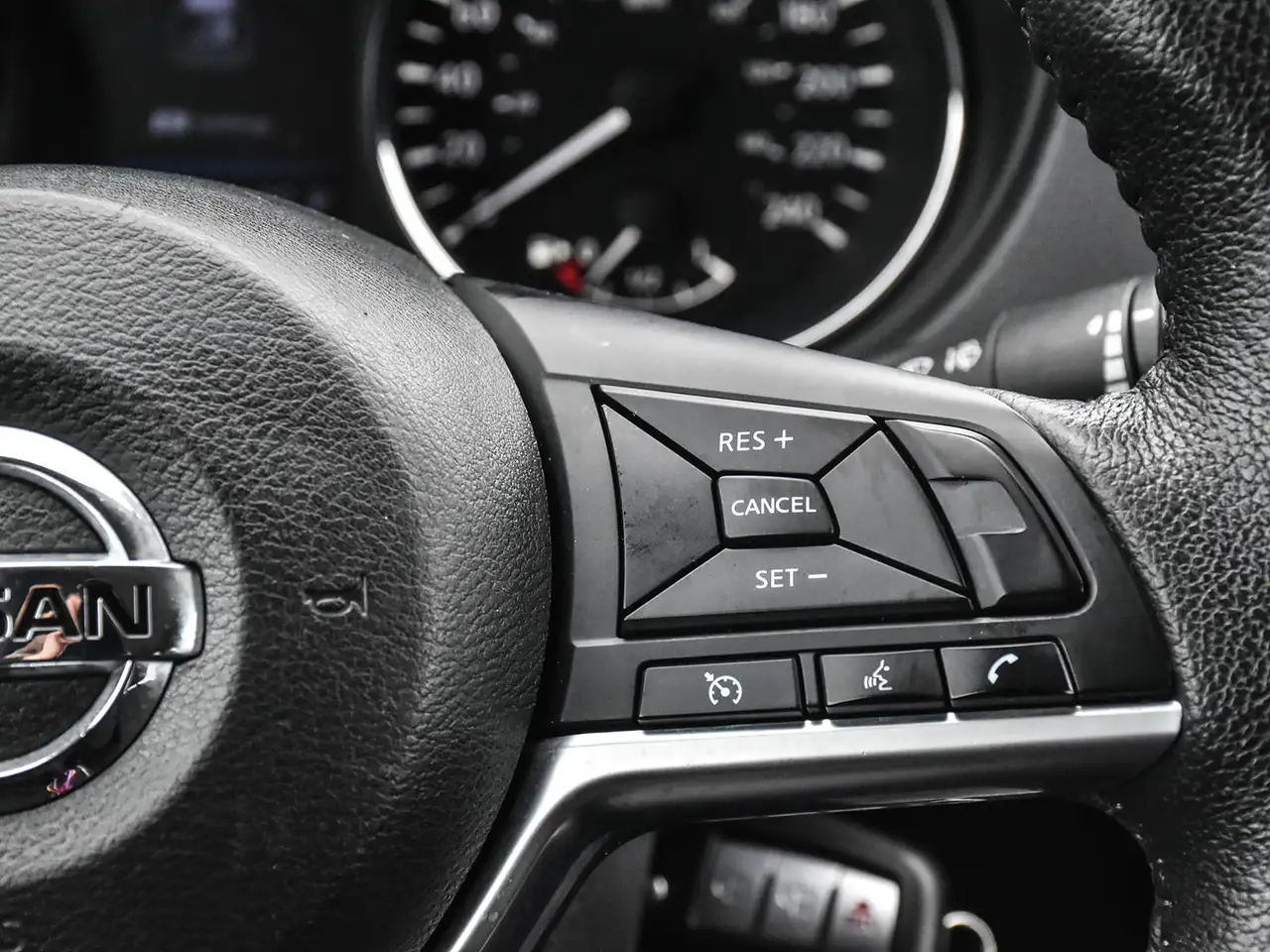 Nissan Rogue fotografie Nissan Rogue