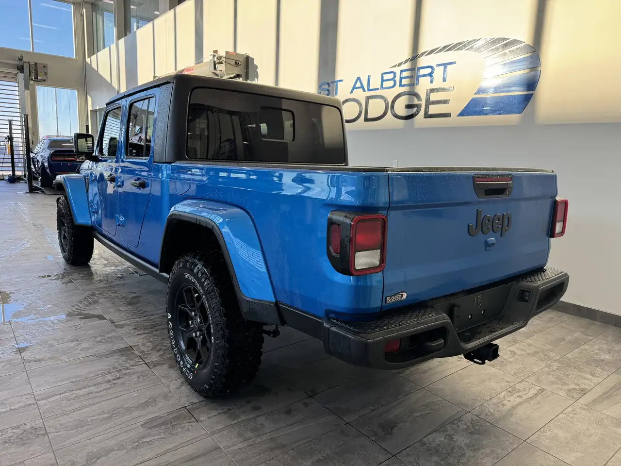 Jeep Gladiator photo Jeep Gladiator