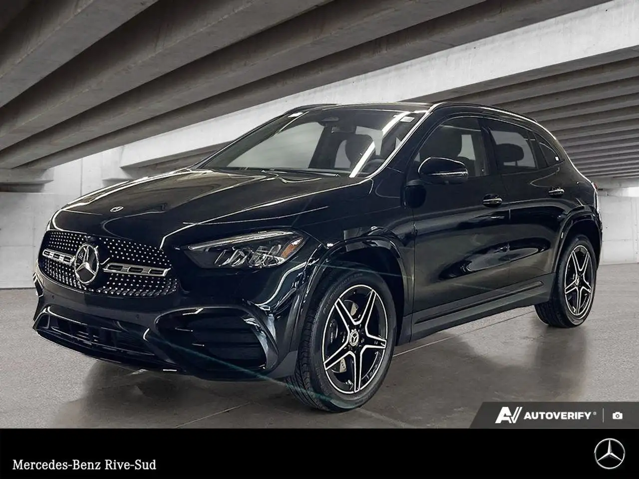 Mercedes-Benz GLA снимка Mercedes-Benz GLA